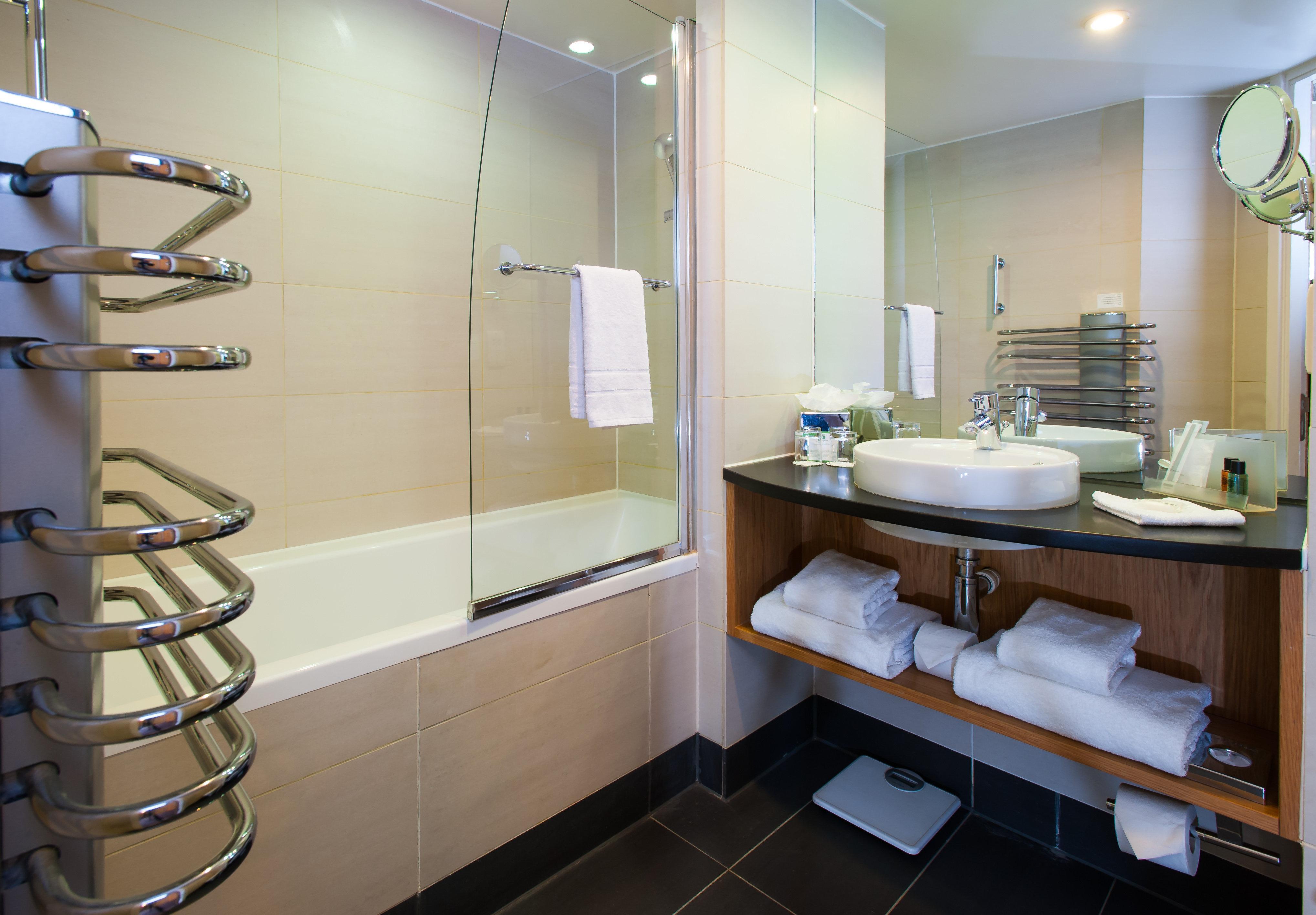 Holiday Inn Salisbury - Stonehenge By Ihg Amesbury Exterior foto