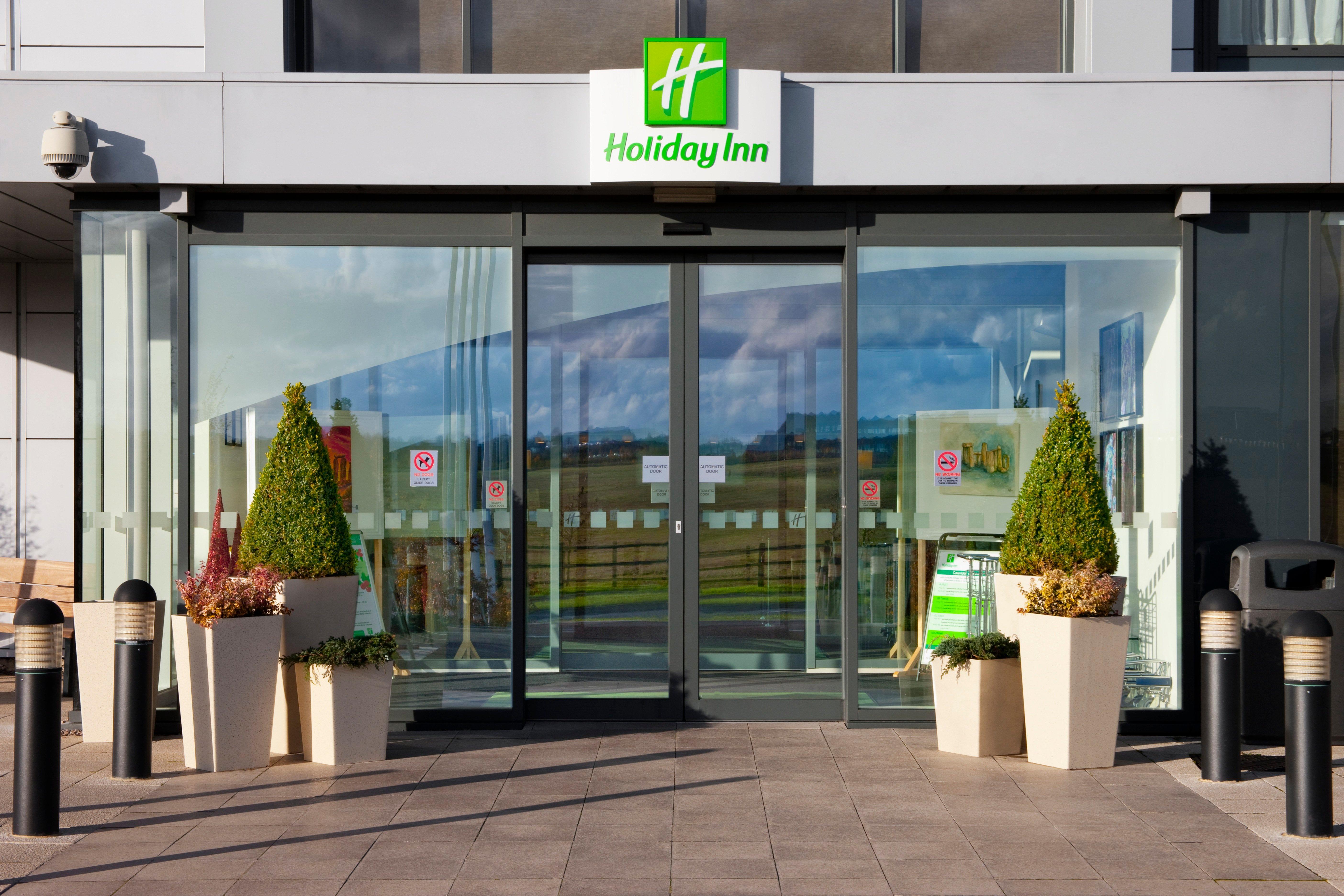 Holiday Inn Salisbury - Stonehenge By Ihg Amesbury Exterior foto