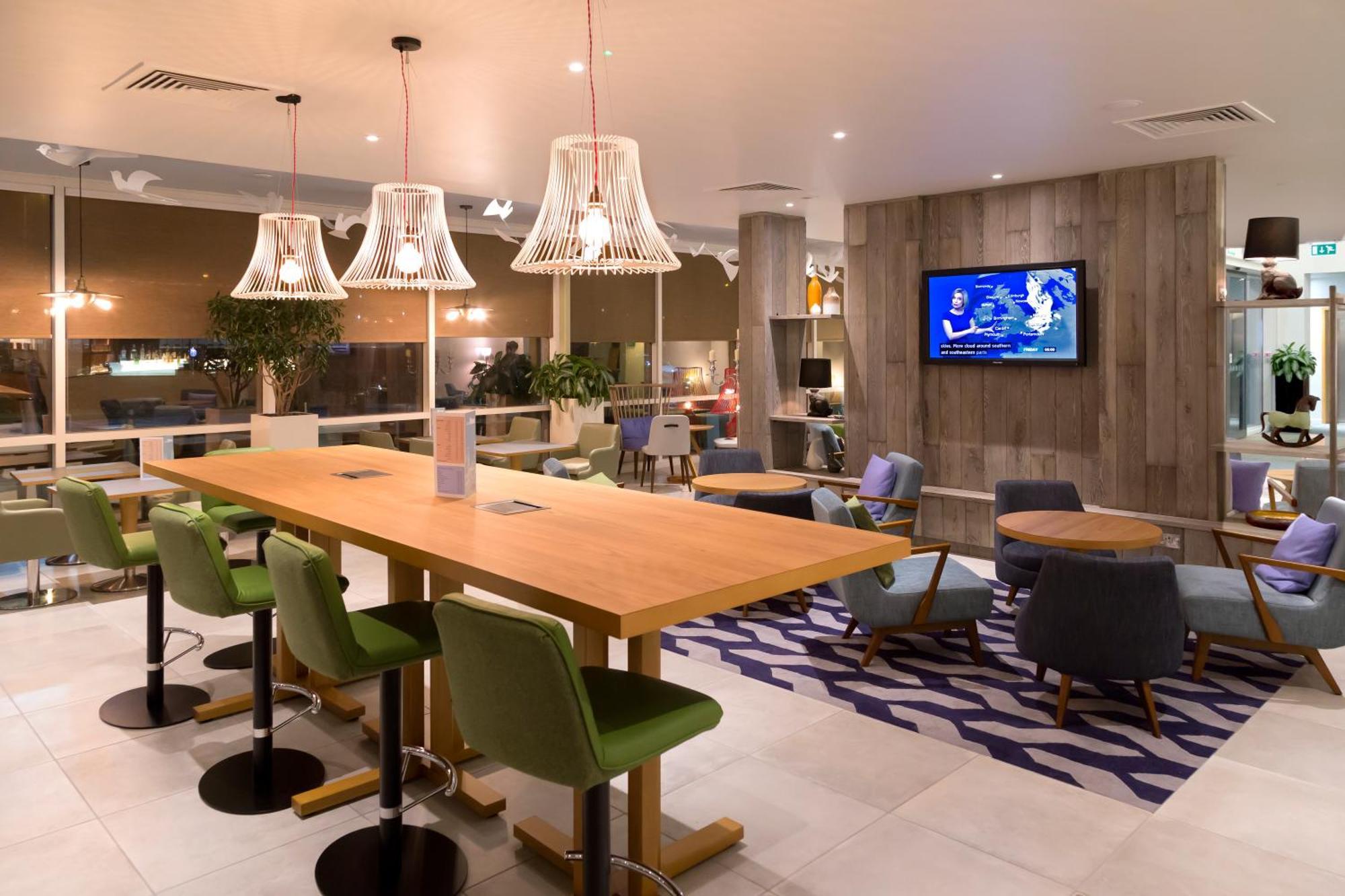 Holiday Inn Salisbury - Stonehenge By Ihg Amesbury Exterior foto