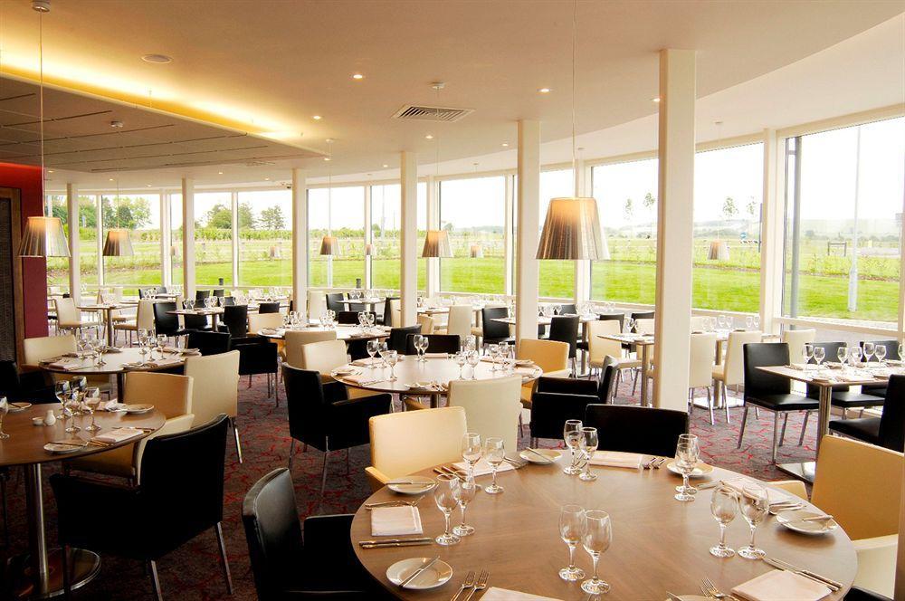 Holiday Inn Salisbury - Stonehenge By Ihg Amesbury Exterior foto