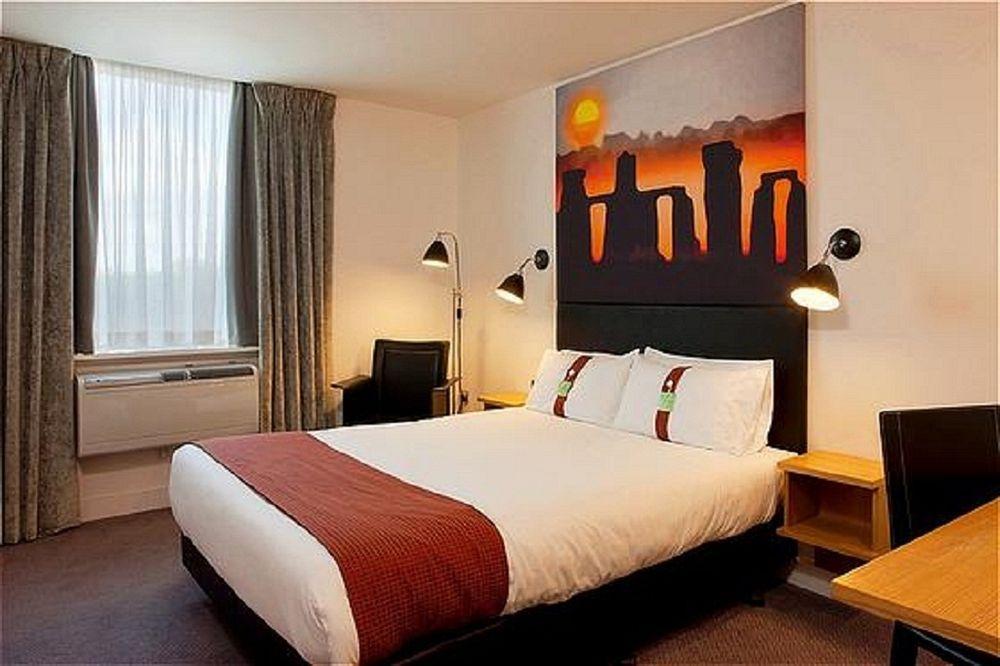 Holiday Inn Salisbury - Stonehenge By Ihg Amesbury Exterior foto